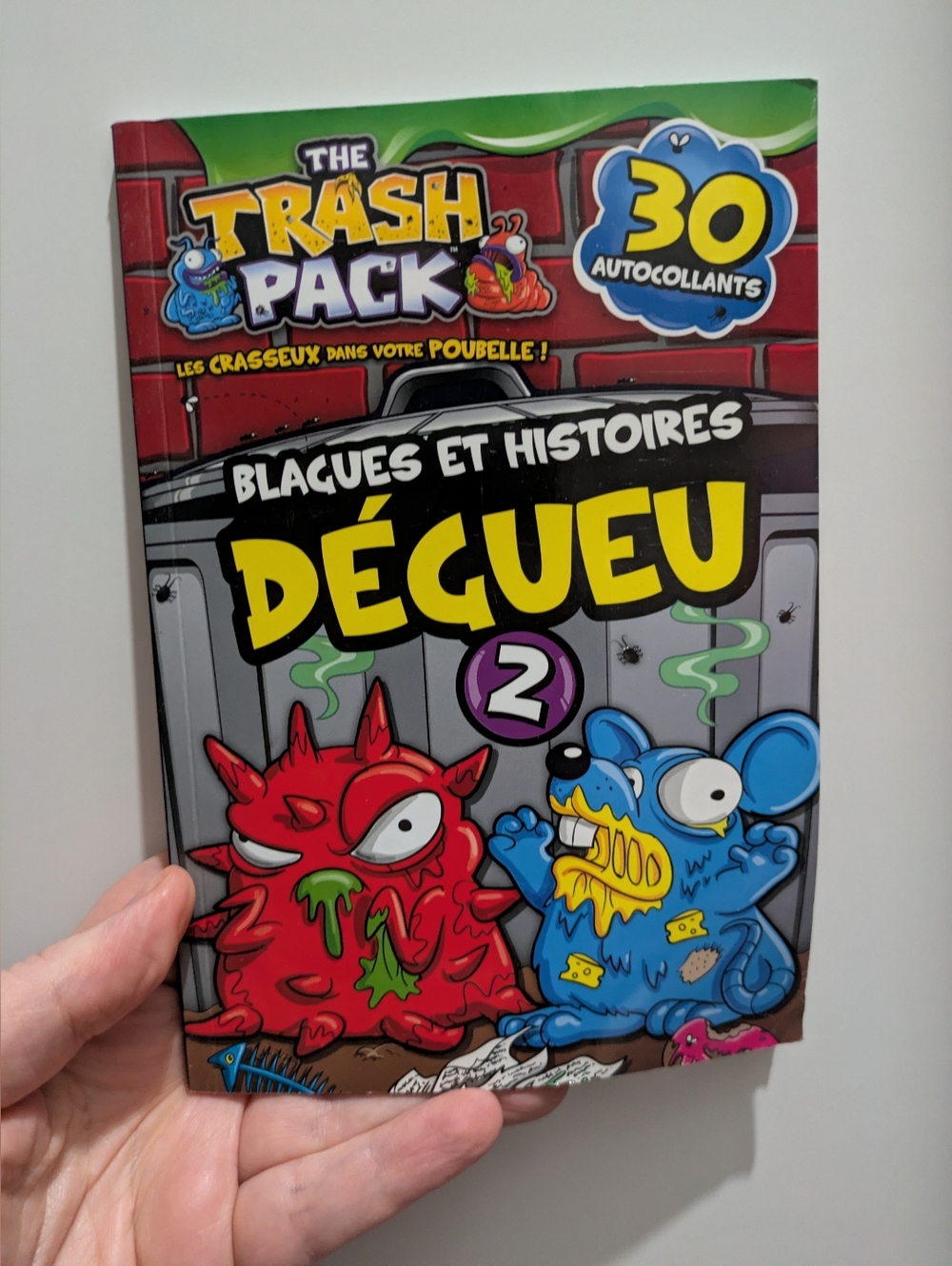 🌞 4/20$ Trash Pack DÉGUEU 2 French Book — Red & Blue Cover